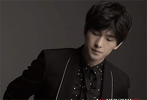 杨洋帅气眼神迷人gif动图_动态图_表情包下载_soogif