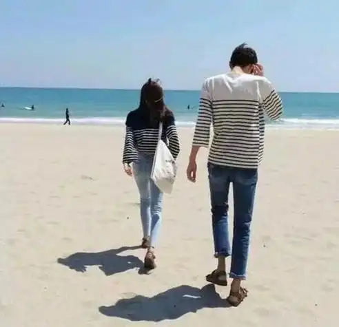 情侣头像海边背影