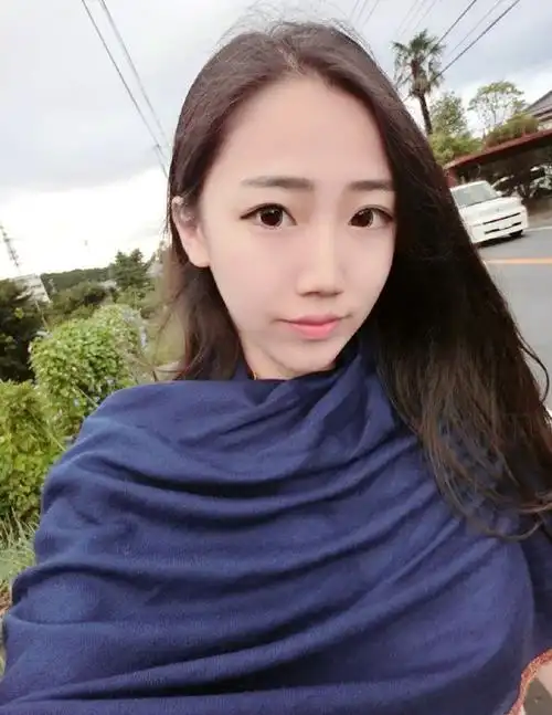 "赵库里"女友度假晒美照 颜值逆天身材火爆