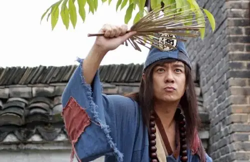 陈浩民还想继续生五胎,妻子蒋丽莎镜头前拍打他 蒋丽莎剖腹产刀口照片