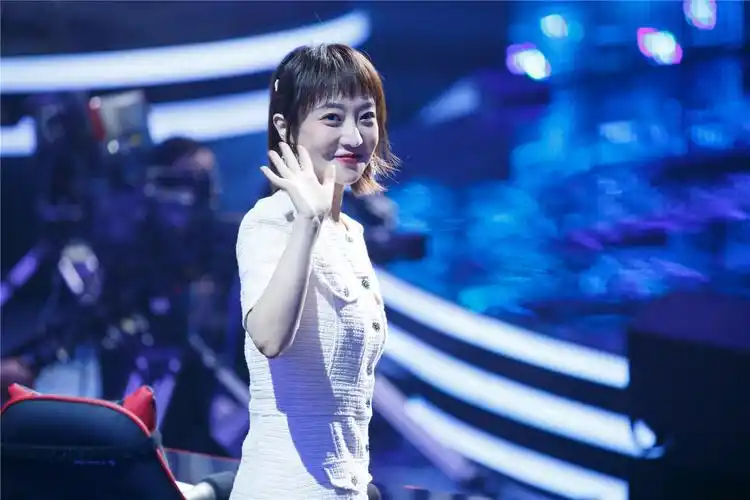 so12x1ks">姜尘,1987年11月27日出生于广东省,中国内地女演员,主持人