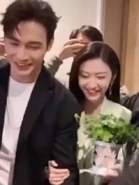 网上看到说:景甜,张彬彬二搭很多粉丝都想看张彬彬和景甜在合作