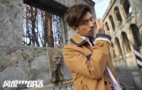 陈柏霖做生活的聆听者 登杂志3月刊封面尽展男性魅力