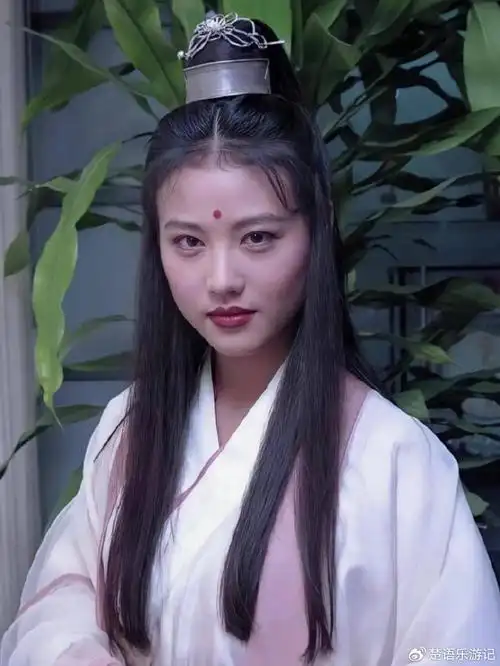 经典周芷若周海媚突然离世人们却纷纷指责吕良伟为哪般