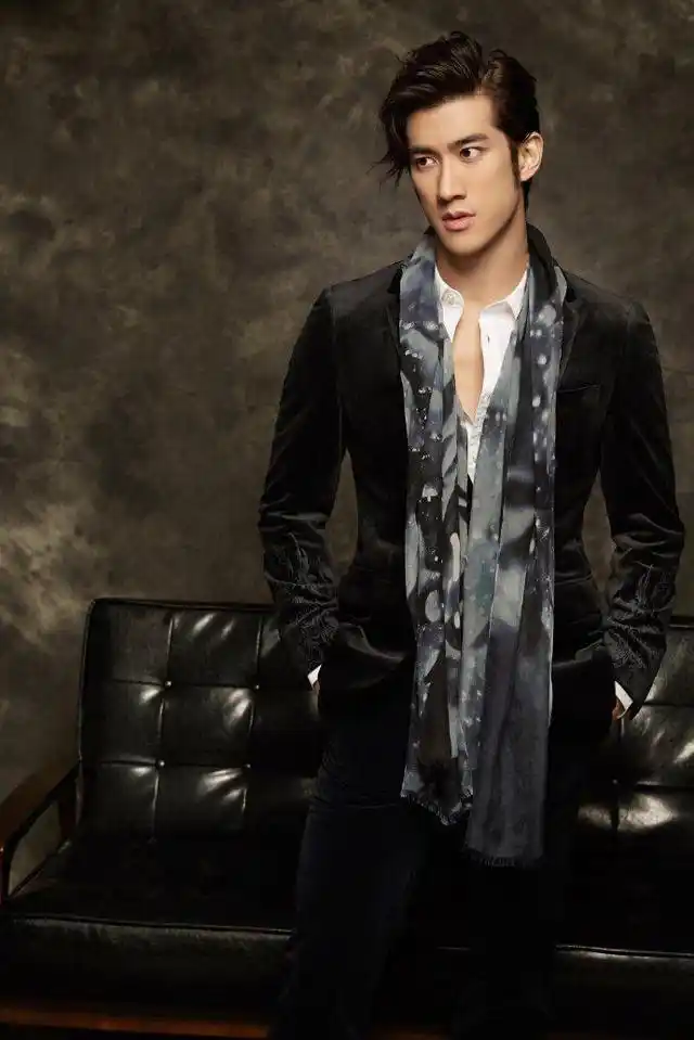 李治廷,1987年2月26日生于香港,音乐人,演员,歌手.