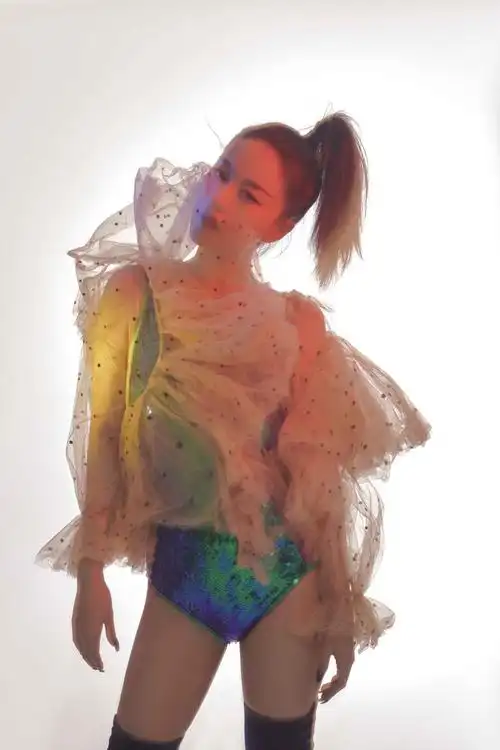 李嘉格首张专辑《奇妙她》撞档上线