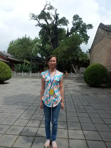 呵呵,这是我的个人生活照,不知道与描述的是否相符