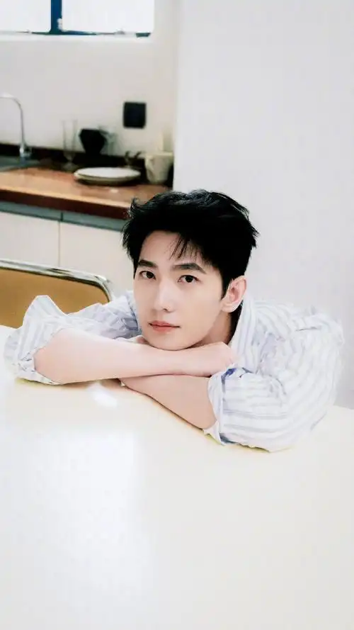 换壁纸了06    /杨洋  #杨洋换了新头像