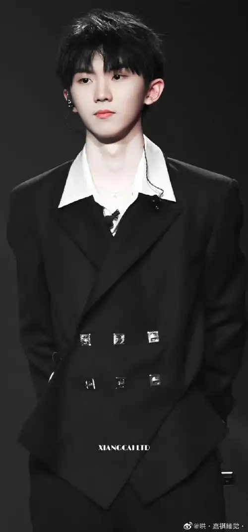 马嘉祺我们的歌4纯白西装造型