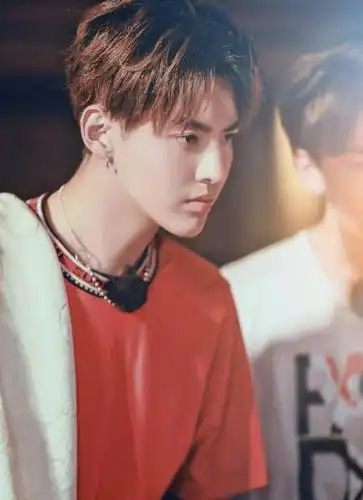 盘点吴亦凡个性另类的发型发色,颜值高造型酷,简直帅到爆炸