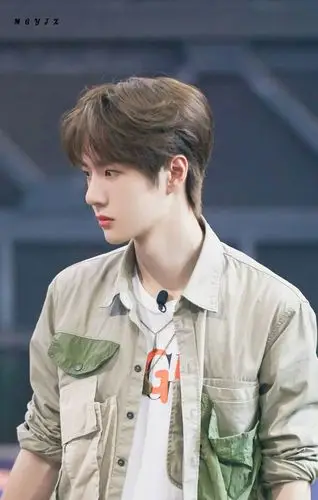 最近喜欢上王一博,求帅图并安利一下? - 知乎