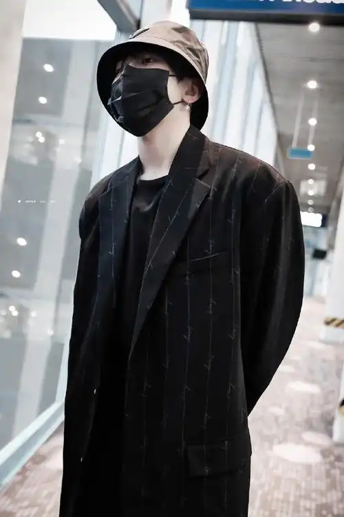 蔡徐坤新歌spotlight#分享以前一些机场图@蔡徐坤