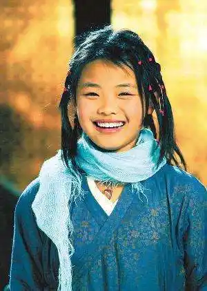 被骂中国最丑童星因长相奇特被北影淘汰现成功逆袭美到认不出