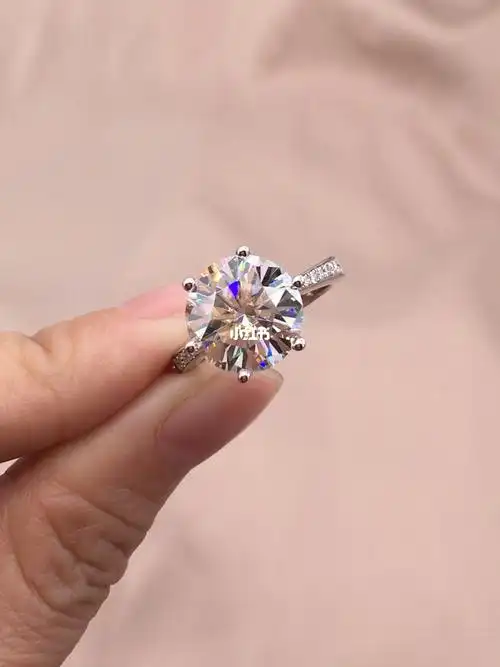 5克拉大钻戒圆你大克拉的梦