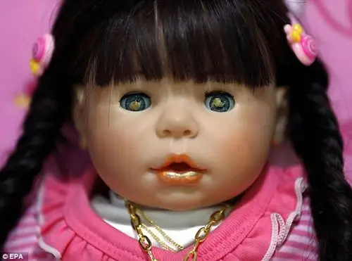 泰国近日兴起供奉鬼娃娃