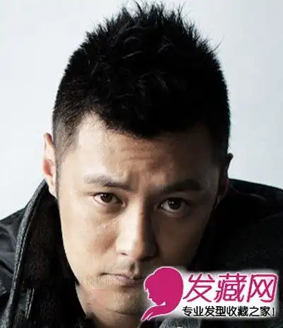 余文乐一直给人稳重的感觉,而这款男生寸头 发型设计,却给人一种