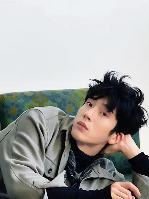 井柏然超话#井柏然衣服反穿#快来查收@井柏然"学长"的明信片94#全井