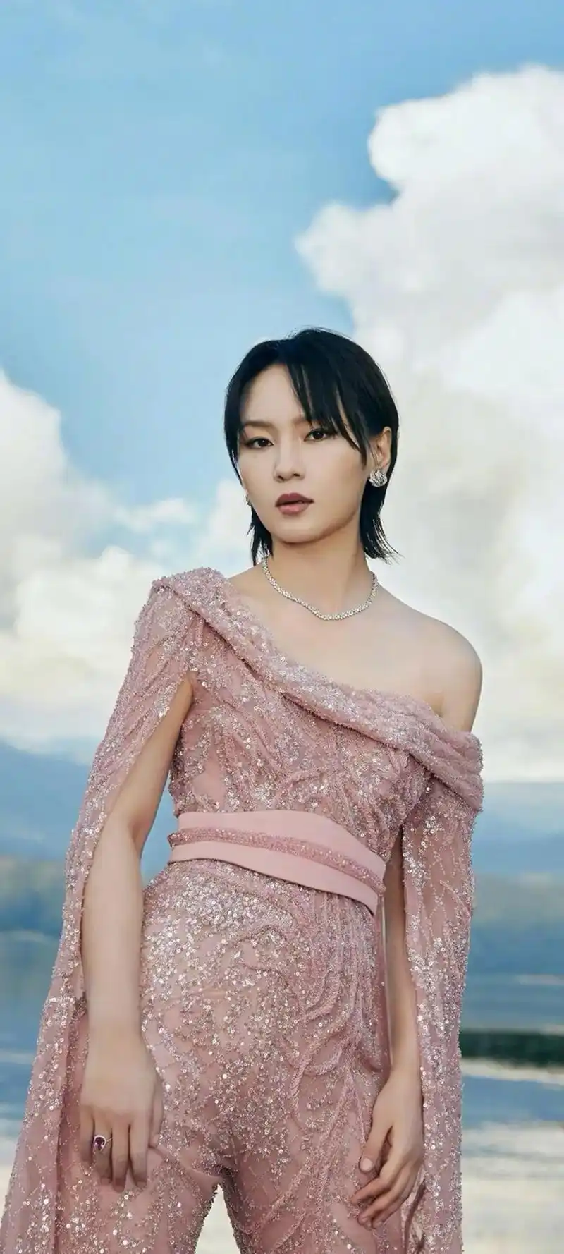 高清壁纸 #美女明星 9015#周笔畅 98生日快乐17 - 抖音