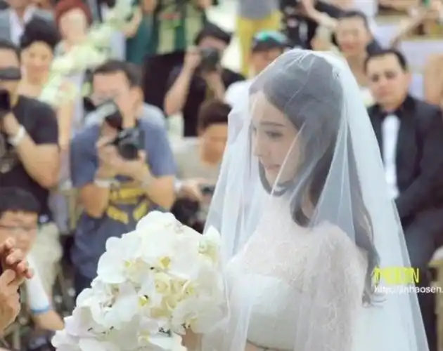 杨幂的这组婚纱照让我相信:她当时真的嫁给了爱情!当时她真美!