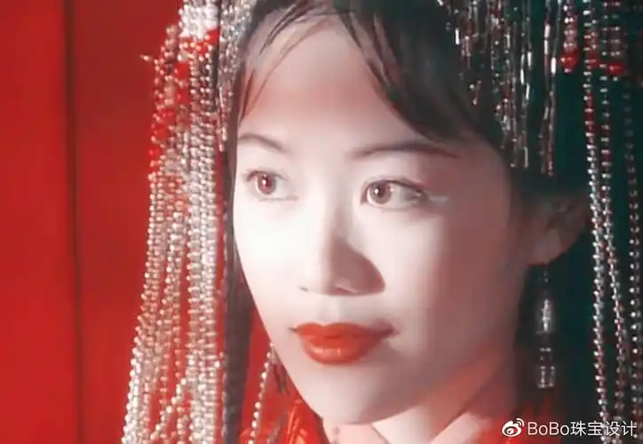 tvb古装皇后梁小冰:拍戏劳累到掉发,鹿鼎记出演最美阿珂