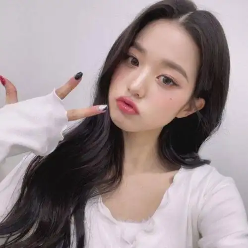 女生头像 izone忙内张元英