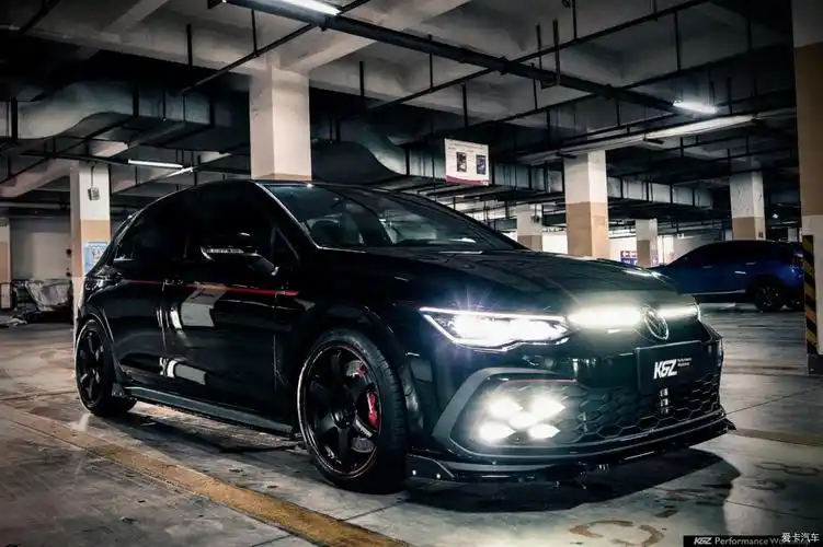 高尔夫gti8暴兔出笼黑武士来袭