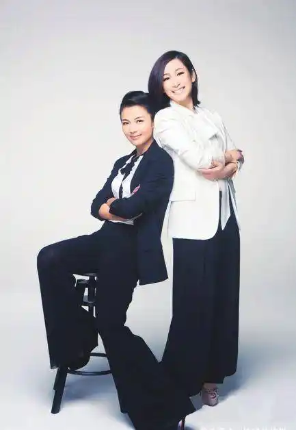 41岁刘涛出镜卖房,学刘敏涛跳女团舞,被疑和老公婚姻的她为了蹭热