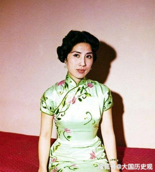 她17岁嫁42岁丈夫,19岁守寡,一生拒购日货,晚年住豪宅!