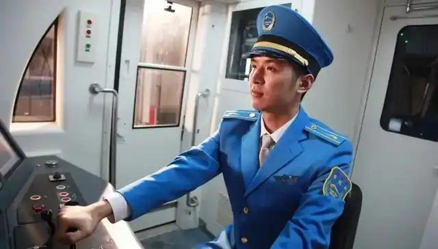 有奖征集地铁10周年等你一句话