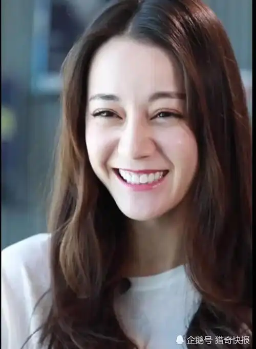说起迪丽热巴,那绝对是这两年最具流量的当红女星了,这位毕业于上海