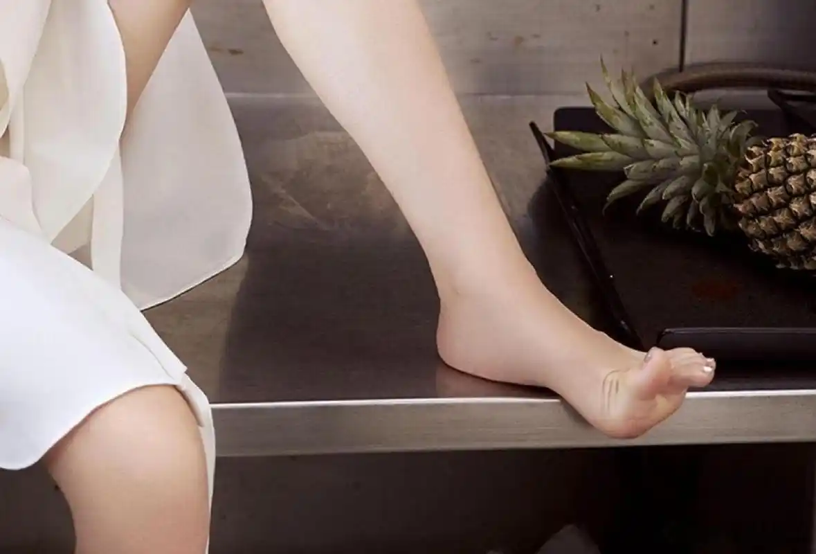 王晓晨  光脚丫  #王晓晨