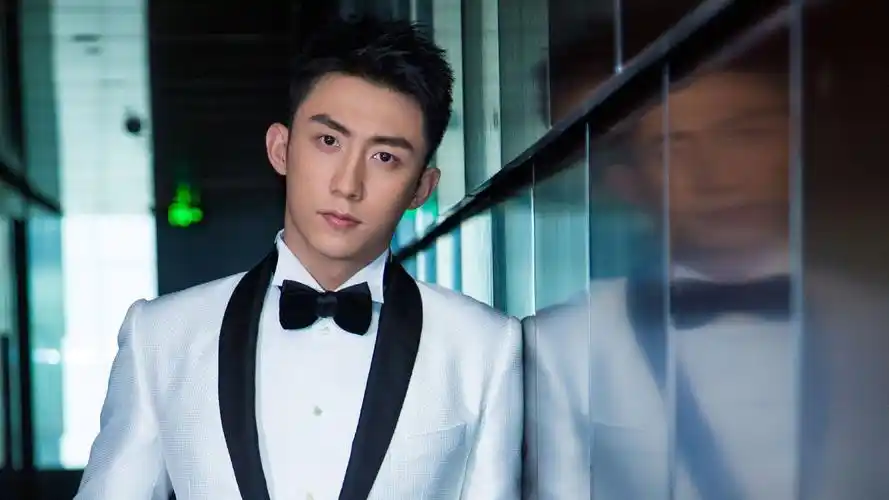 明星风尚黄景瑜壁纸1