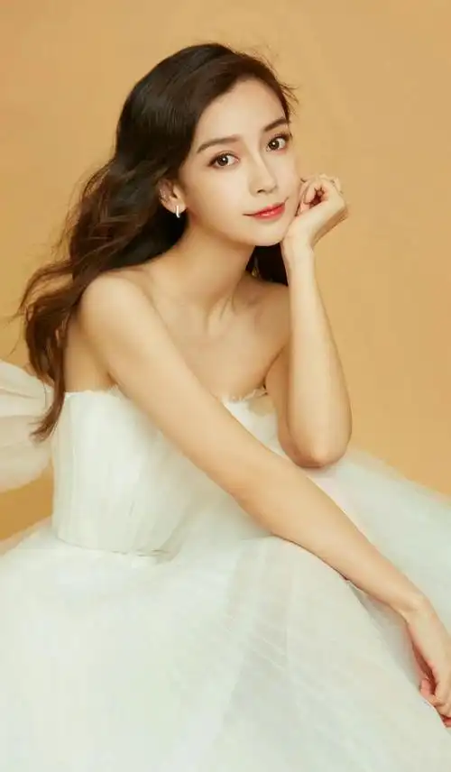 杨颖被封真相惊人angelababy工作室录音曝光承认被国家封杀