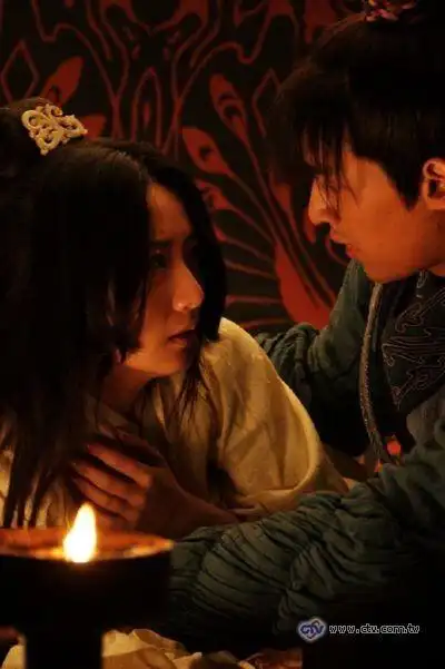 神话白冰 饰 玉漱胡歌 饰 易小川