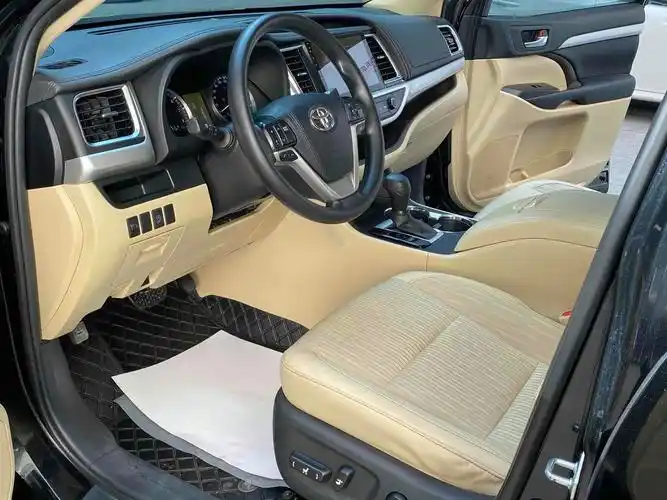 21年20t四驱精英版七座汉兰达