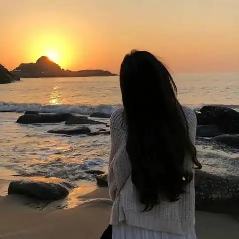 带阳光的唯美女生背影头像 女生头像图片大全 -【爱个性】