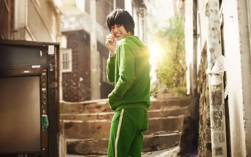 《隐秘而伟大》金秀贤扮演傻子做卧底,最后惨遭抛弃,结局催泪_哔哩