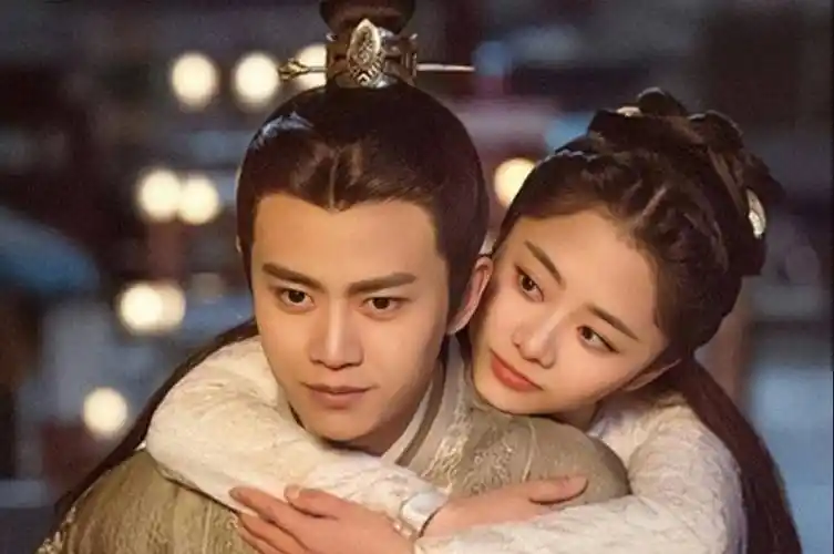 锦衣之下角逐金鹰奖,任嘉伦谭松韵六元一斤虾勾起嘉人松果回忆杀_电视