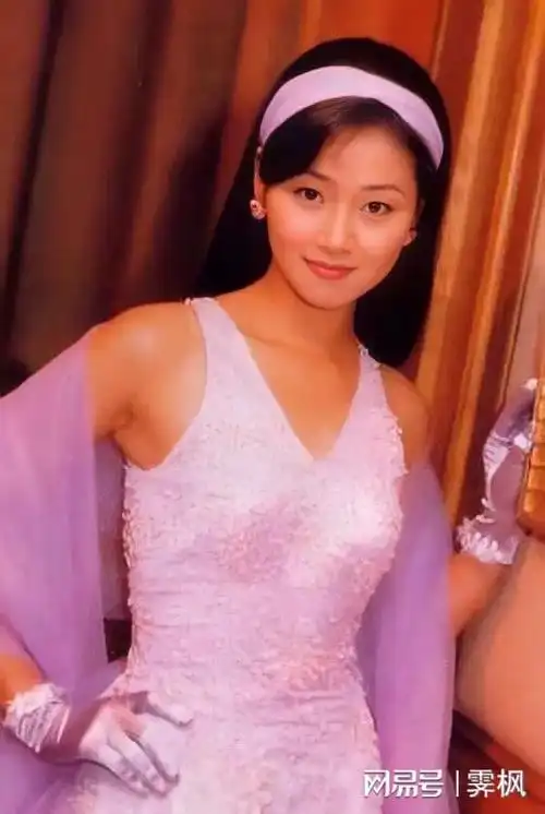 明星怀旧系列图片壁纸万绮雯