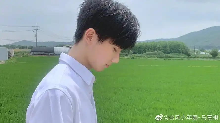 侧脸好帅01想念小风的韩国街拍了赞你的回应回应请先登录, 或注册