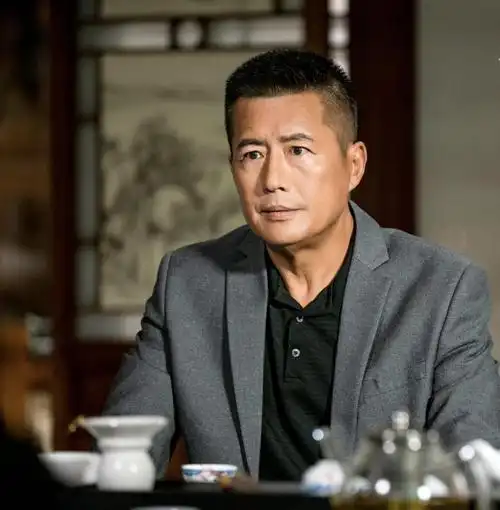 曾和大美女江珊是神仙眷侣今为二婚妻子庆生高曙光一家三口秀恩爱