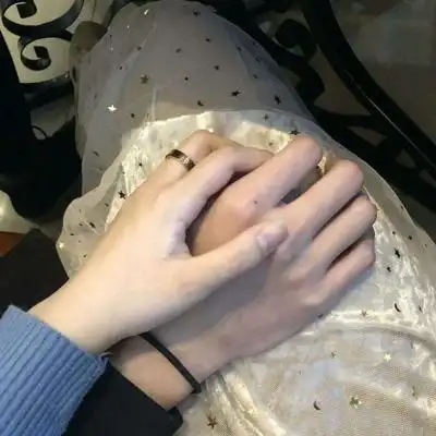 情侣手控真手头像