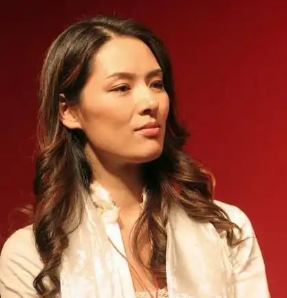 曾是"春晚导演"的他:一婚娶导演,二婚娶歌手,三婚娶名模