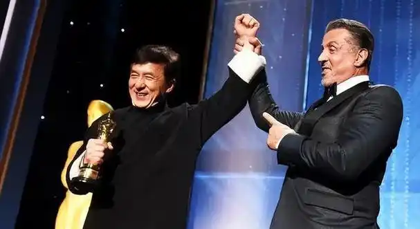 成龙毁容式近照曝光的背后是70岁的他仍为事业奋斗不息