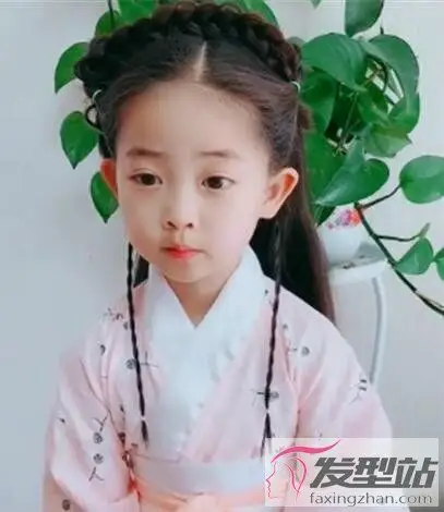 小女孩古装发型扎法摇身一变小小古典公主