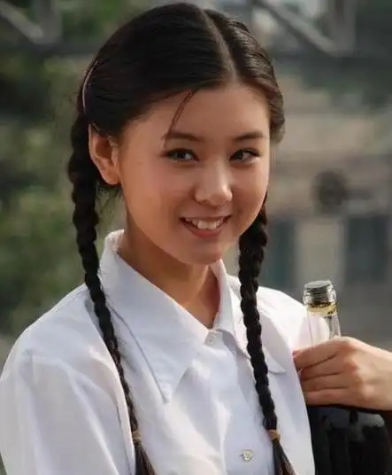 纪实李小萌出道20年与王雷相爱15年36岁怀二胎人生圆满