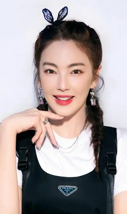 1 / 28 演员张雨绮,中国内地影视女演员