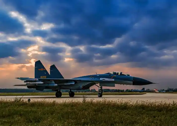 中国做到了:歼11b全部换装相控阵雷达_重型战斗机_我国_该机