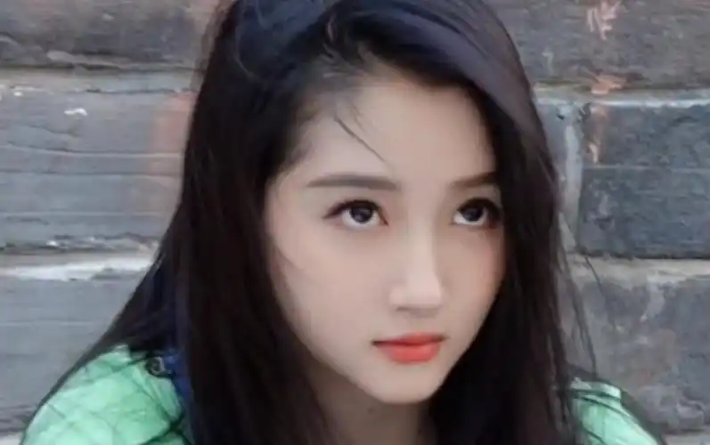 关晓彤小时候经常找老舍玩,一段被误解的传奇关系,该真相大白了