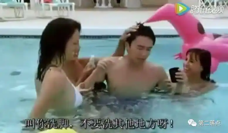 看沈腾,好笑,看周星驰却是笑中带泪.